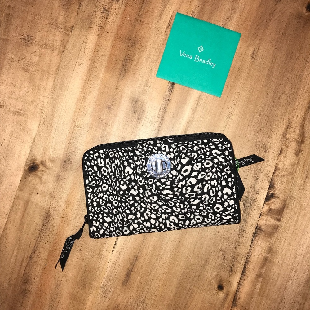 NWT! Vera Bradley Turnlock Wallet Camocat